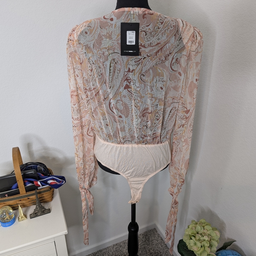 💘 NWT Fashion Nova Paisley Long Sleeve Deep V Bodysuit XL - Picture 8 of 12